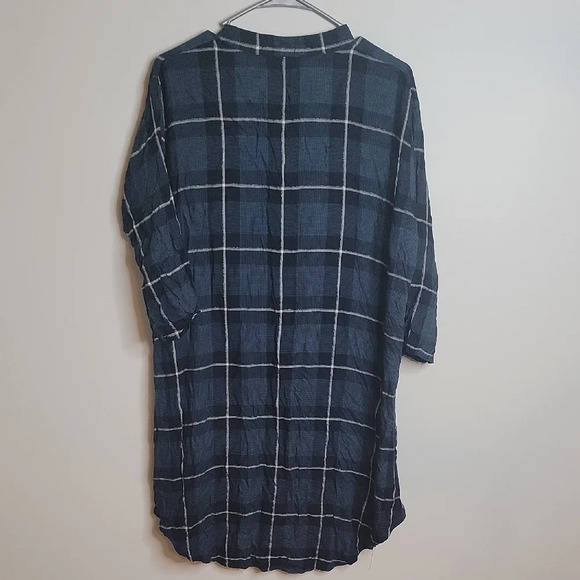 Blue and White High-Low Buttoned Dress with Mandarin Collar Bershka - Picture 4 of 4